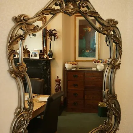 Bed and Breakfast Elm Tree Κέσγουικ
