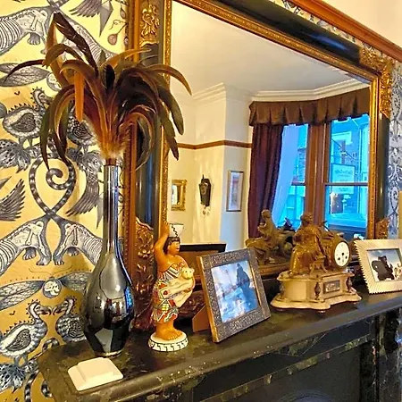 Elm Tree Bed & Breakfast 4*