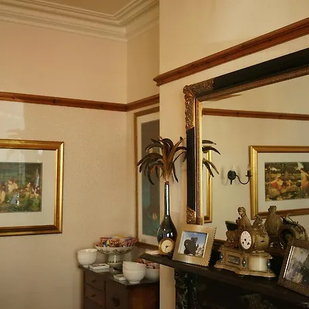 Elm Tree Alojamento de Acomodação e Pequeno-almoço