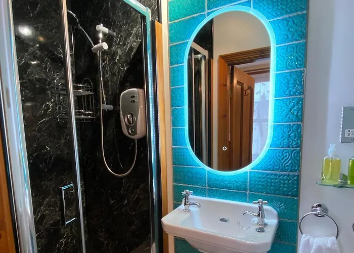 Bed & Breakfast Elm Tree 4*