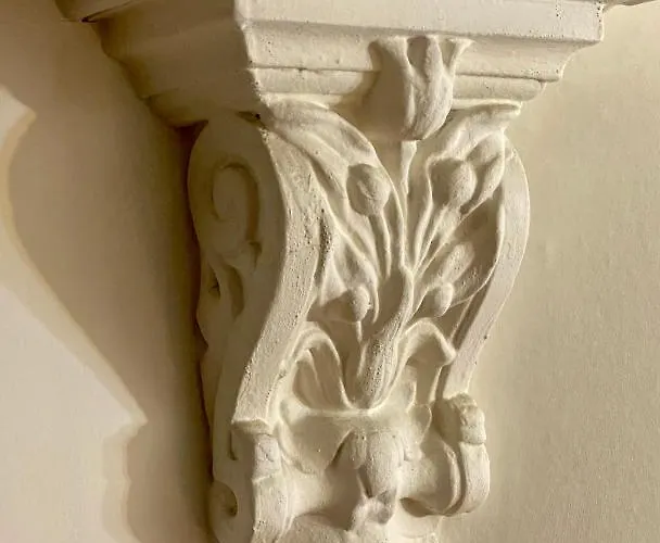 Bed & Breakfast Elm Tree 4*