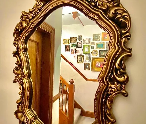 Elm Tree Bed & Breakfast 4*