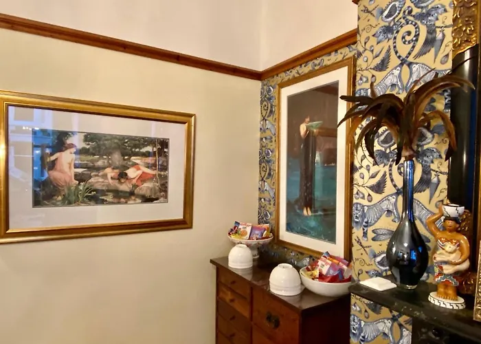 Bed & Breakfast Elm Tree