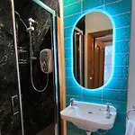 Bed and Breakfast Elm Tree 4*