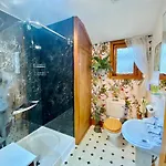 Bed and Breakfast Elm Tree
